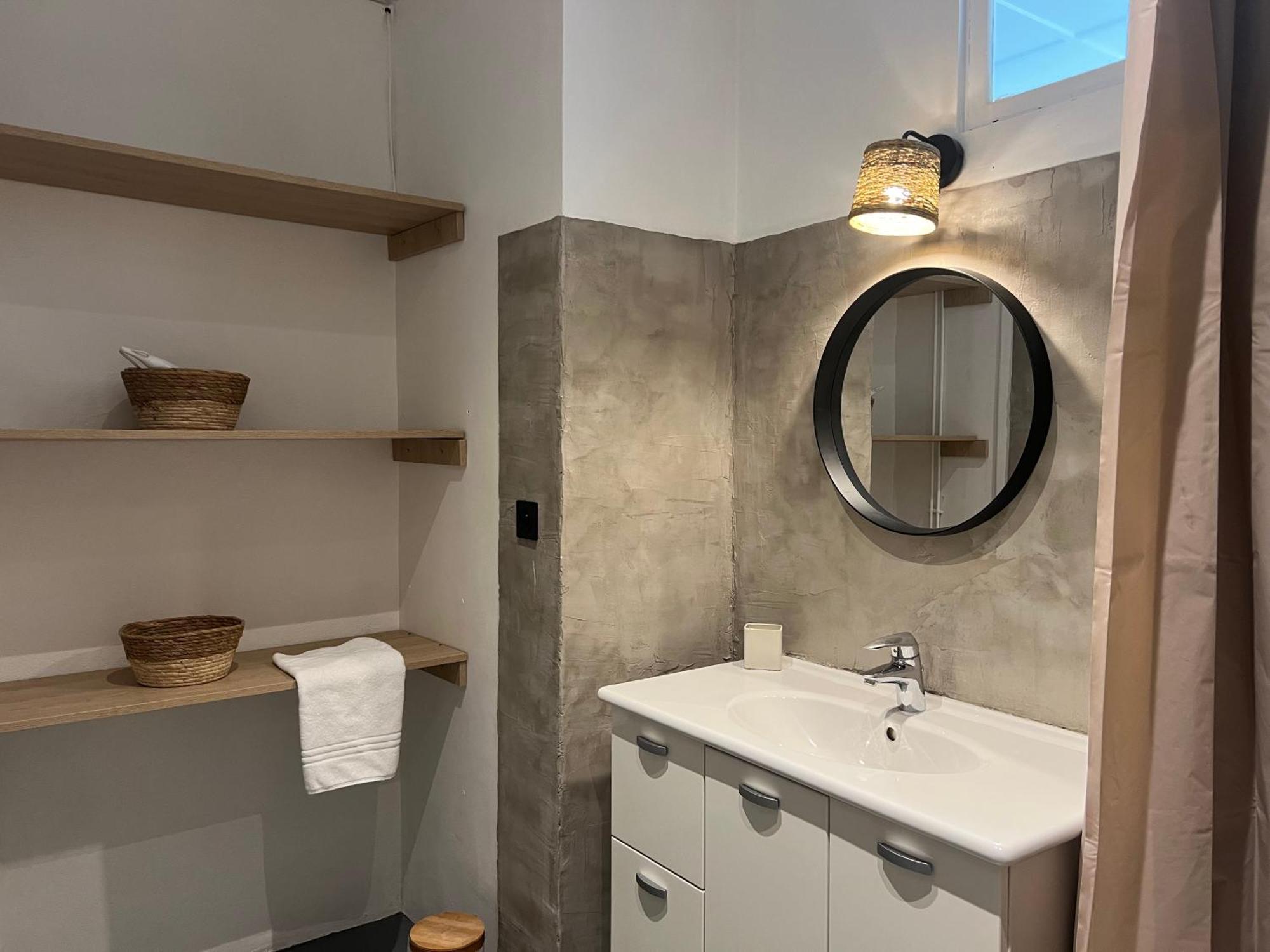 Appartement Spacieux Et Chaleureux Coeur De Ville Chambéry Exteriör bild